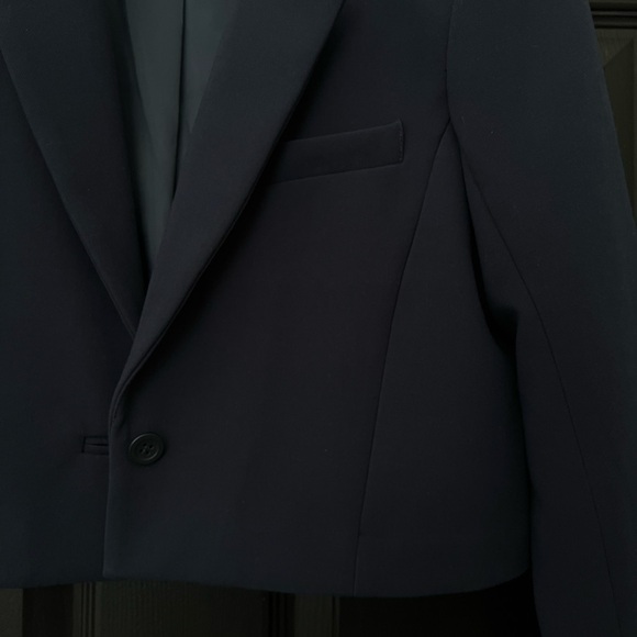 A&F Abercrombie and Fitch Navy Blue Cropped Tailored Blazer - Picture 8 of 9